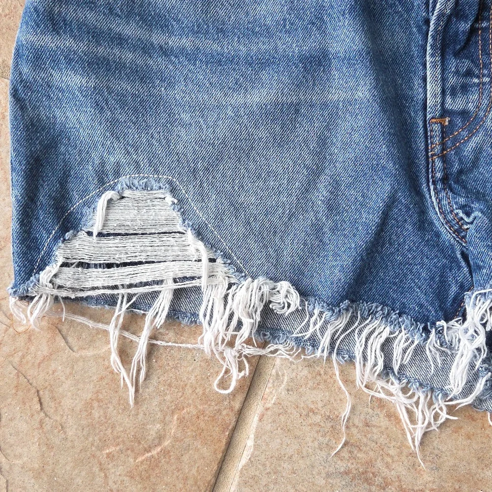 Levi’s 501 High Rise Distressed Cutoff Denim Jean Shorts Button Fly Blue